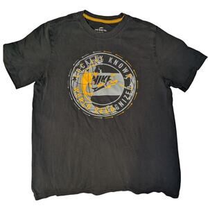 Nike Men's T-Shirt Size L